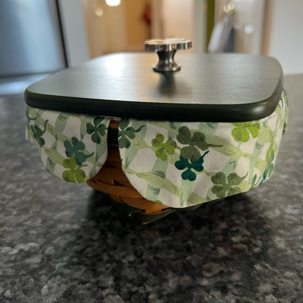 COPY - Longaberger 2006 Lucky Twist Basket Saint Patrick’s Day